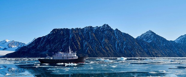 Balto, the ship servicing Narsarsuaq to Tasiilaq – Hot Springs, History and Iceberg Parade Expedition