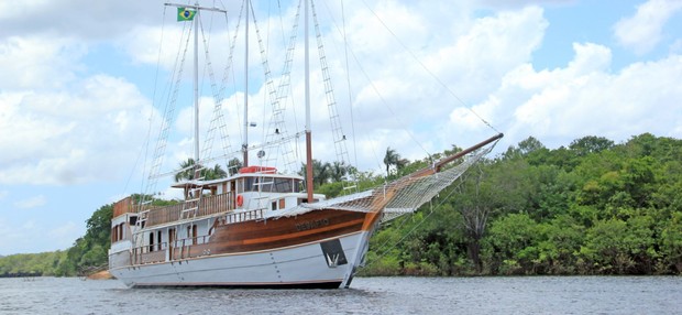 Desafio, the ship servicing Maguari Amazon 4 Day Expedition