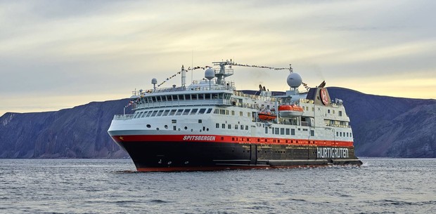 Spitsbergen, the ship servicing Iceland, Jan Mayen, Spitsbergen Arctic Island - Expedition Discovery from Glasgow