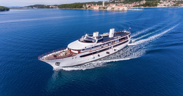 Stella Maris, the ship servicing Split to Dubrovnik via Kotor Bay